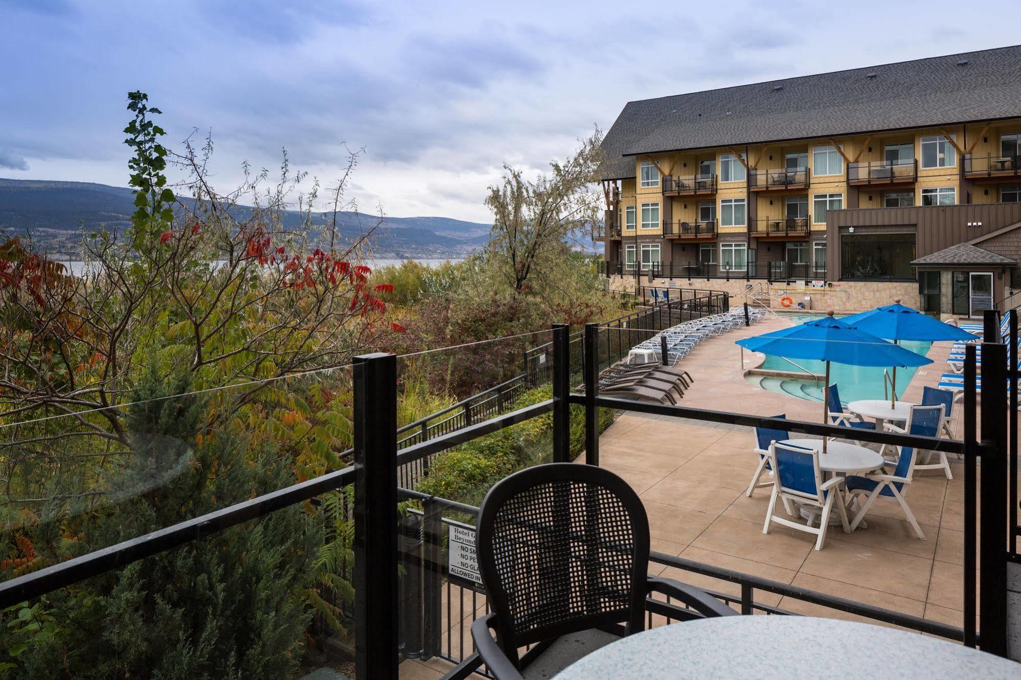 Summerland Waterfront Resort & Spa Exteriör bild